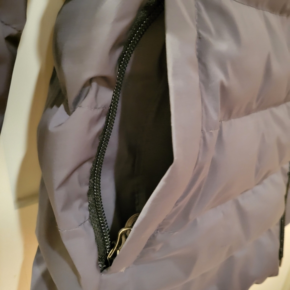 Women's Gray Puffer Jacket - Picture 5 of 13